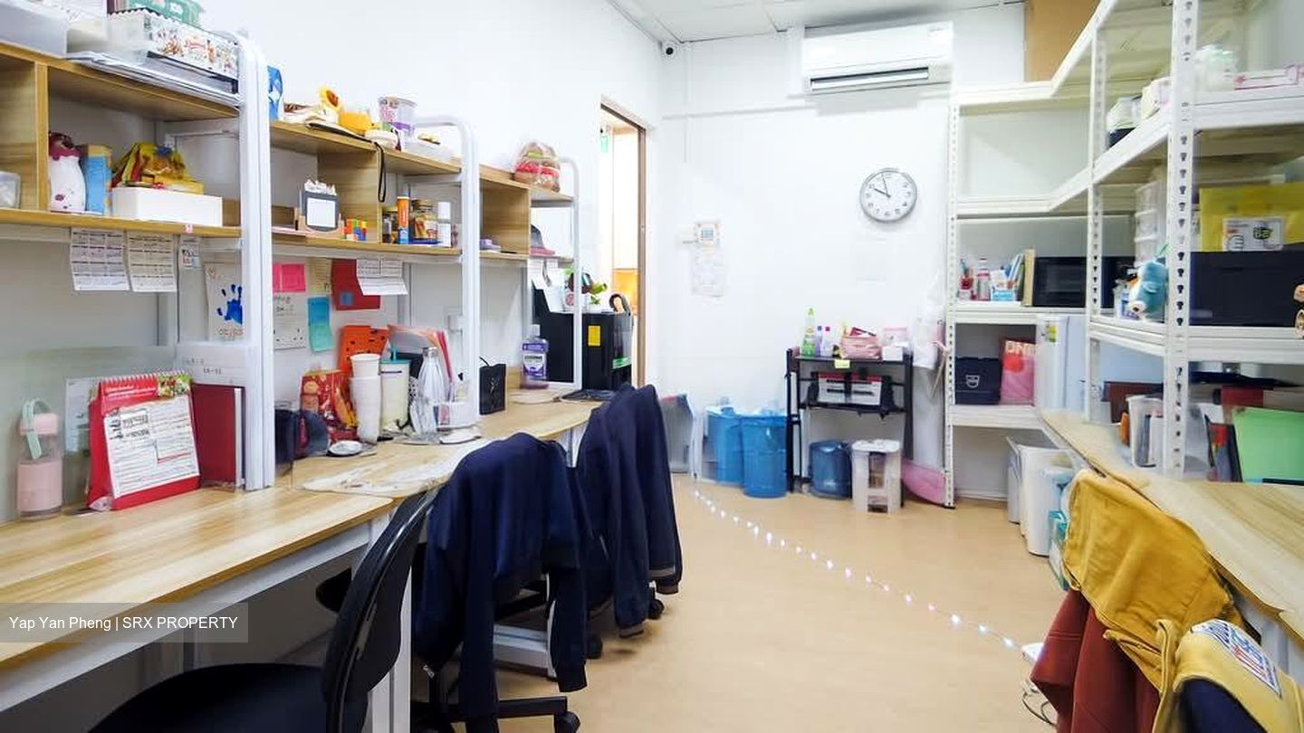 Parkway Centre (D15), Office #558928661